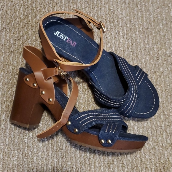 Cute cute cute heels 👠 sandals - Picture 2 of 3